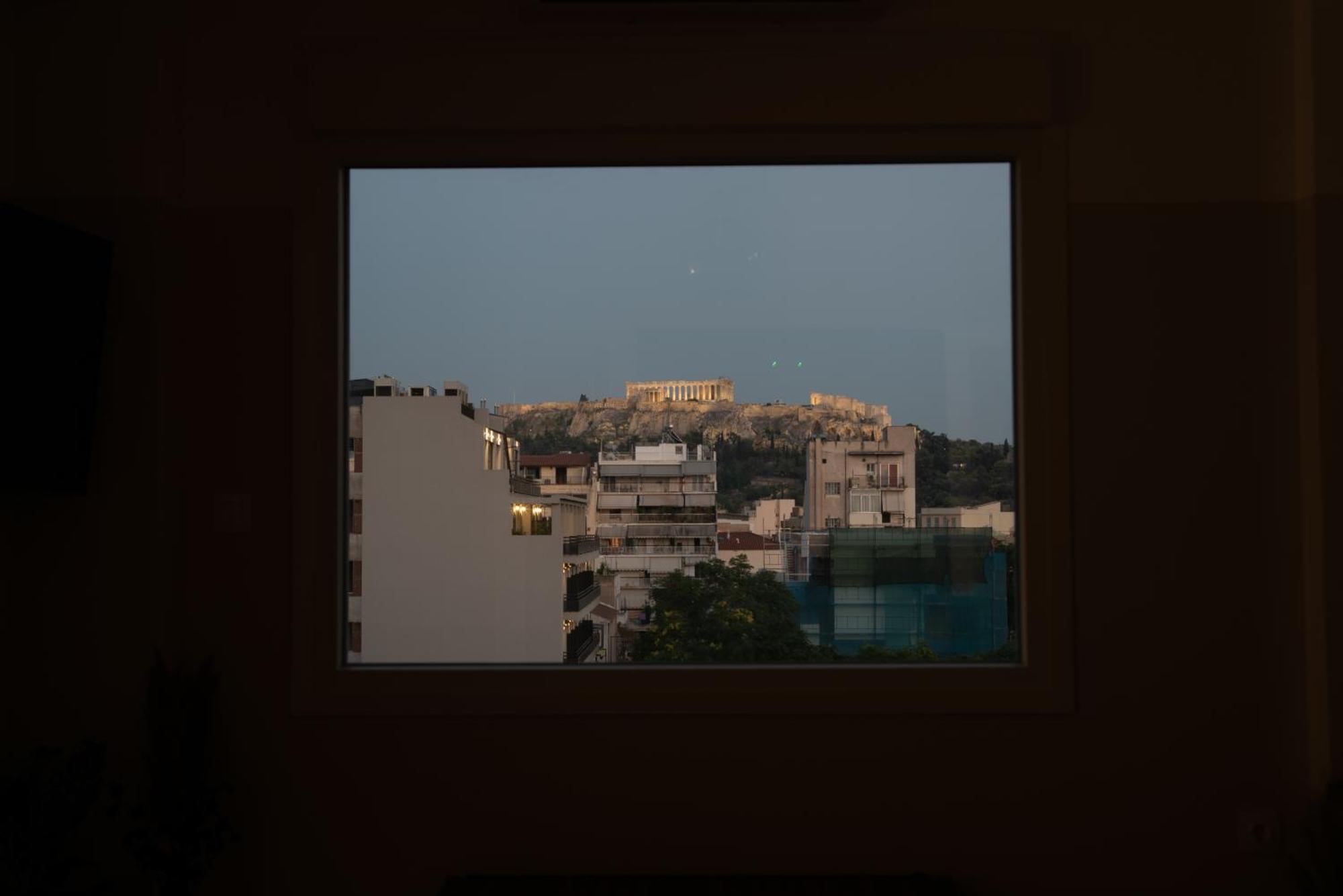 Stunning Acropolis View - 500M Metro - At Historical Center Apartment เอเธนส์ ภายนอก รูปภาพ